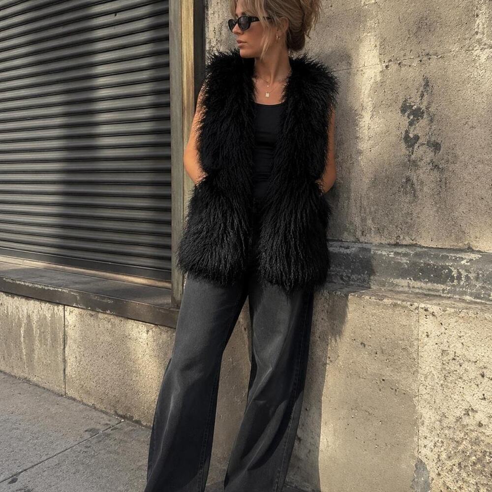 Cabi Black Shaggy Faux Fur Vest Open Front Boho Luxe Layering XS